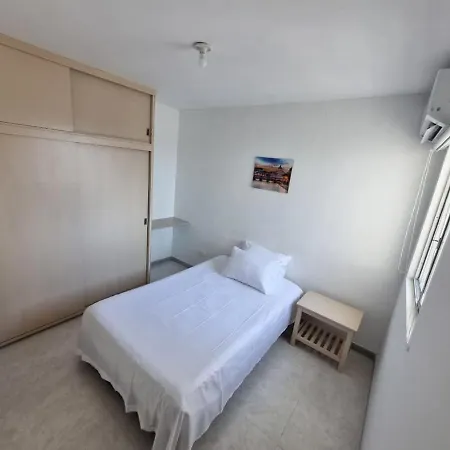 Apartamento Entrelagos 905 *