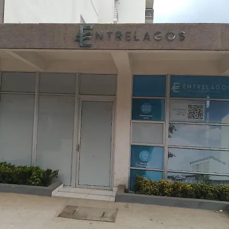 Apartamento Entrelagos 905